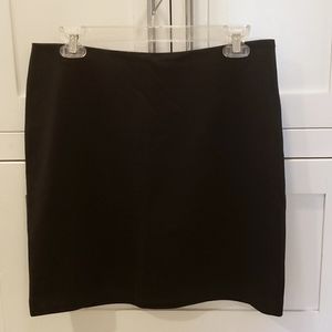 💚NY&Co. Black Skirt